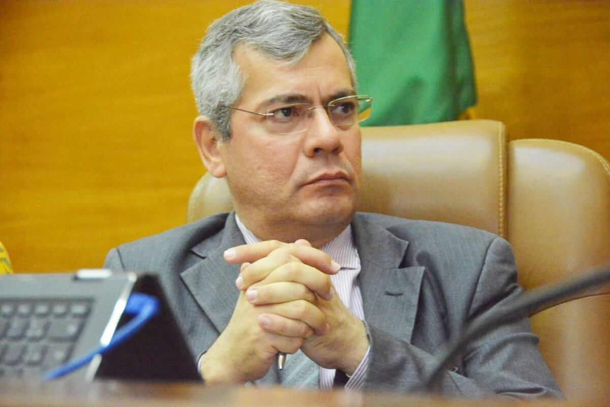deputado iran barbosa conta com 30 assessores em seu gabinete portal79