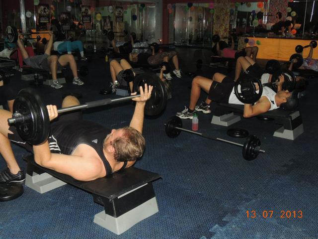 ACADEMIA DE GINASTICA1