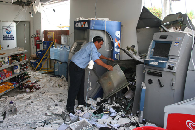 CAIXAS explosao