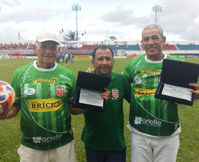 Ex jagodores são homenageados