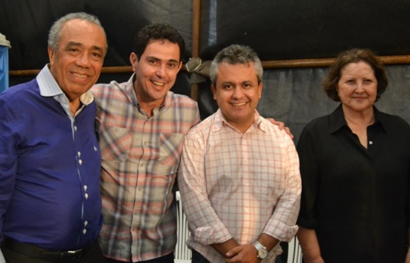João Alves o deputado Robson Viana e a senadora Maria do Carmo e1435322110264