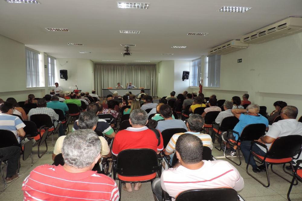 auditores greve assembleia