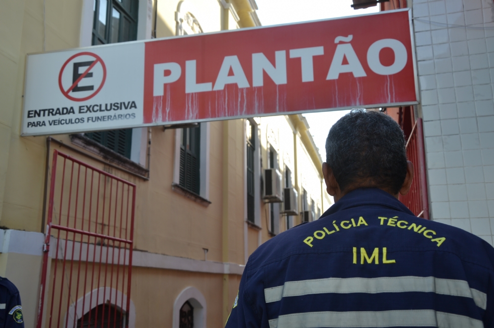 delegacia de plantao