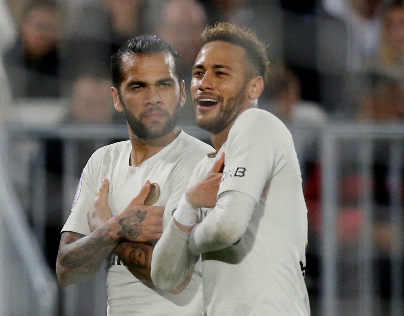 neymar daniel alves