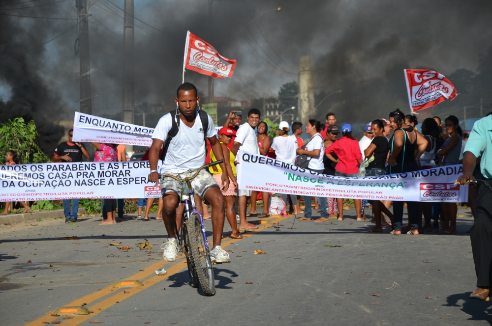 ponte orlando dantas manifestantes