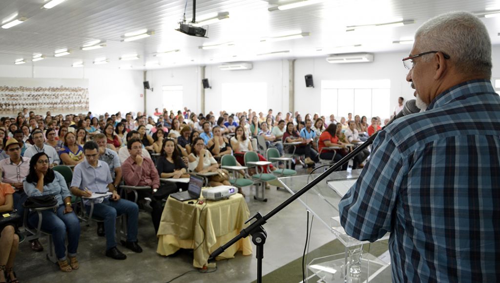 reuniao educação