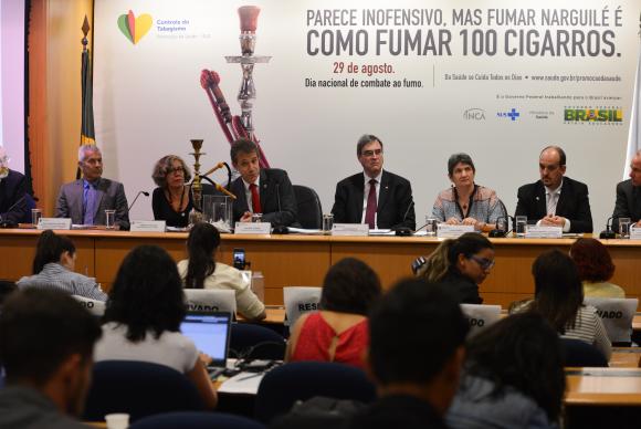 reunião cigarros