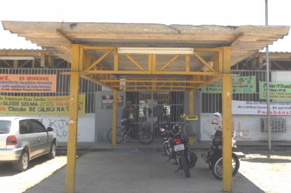 suspeito escola